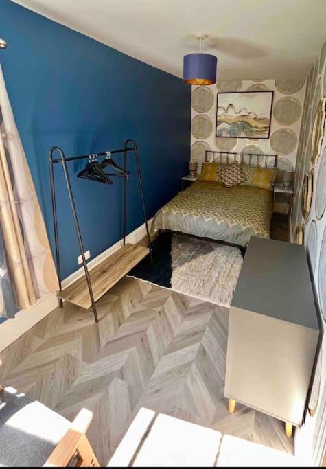 Spacious Semi-Detached Southsea House, Free Parking On Drive Πόρτσμουθ Εξωτερικό φωτογραφία