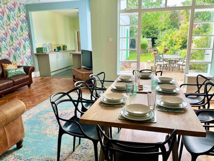 Spacious Semi-Detached Southsea House, Free Parking On Drive Πόρτσμουθ Εξωτερικό φωτογραφία