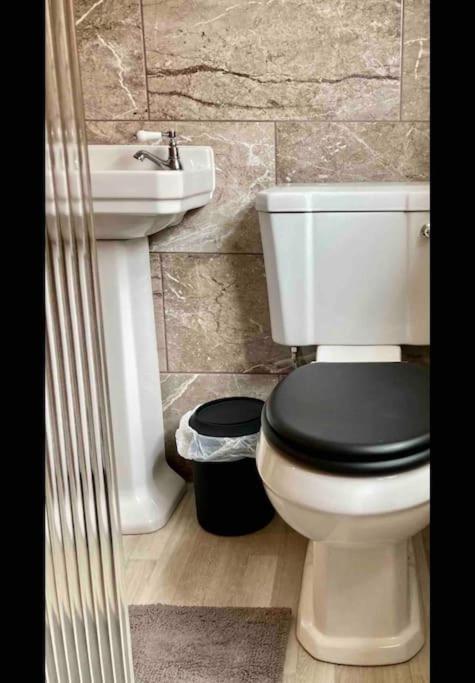Spacious Semi-Detached Southsea House, Free Parking On Drive Πόρτσμουθ Εξωτερικό φωτογραφία