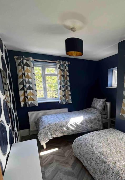 Spacious Semi-Detached Southsea House, Free Parking On Drive Πόρτσμουθ Εξωτερικό φωτογραφία