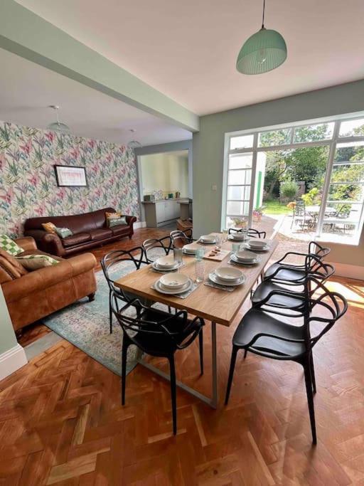 Spacious Semi-Detached Southsea House, Free Parking On Drive Πόρτσμουθ Εξωτερικό φωτογραφία