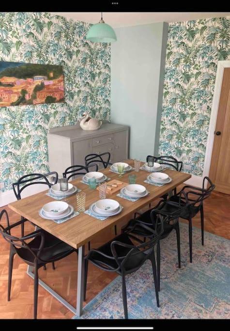 Spacious Semi-Detached Southsea House, Free Parking On Drive Πόρτσμουθ Εξωτερικό φωτογραφία