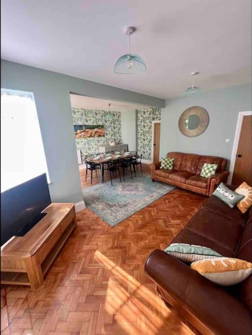 Spacious Semi-Detached Southsea House, Free Parking On Drive Πόρτσμουθ Εξωτερικό φωτογραφία